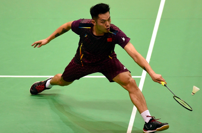 虽然他在当 虽然他在当