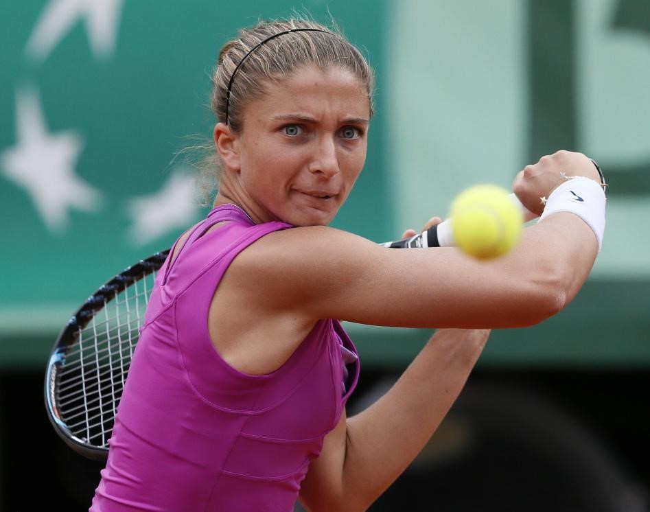 占据压倒性 占据压倒性