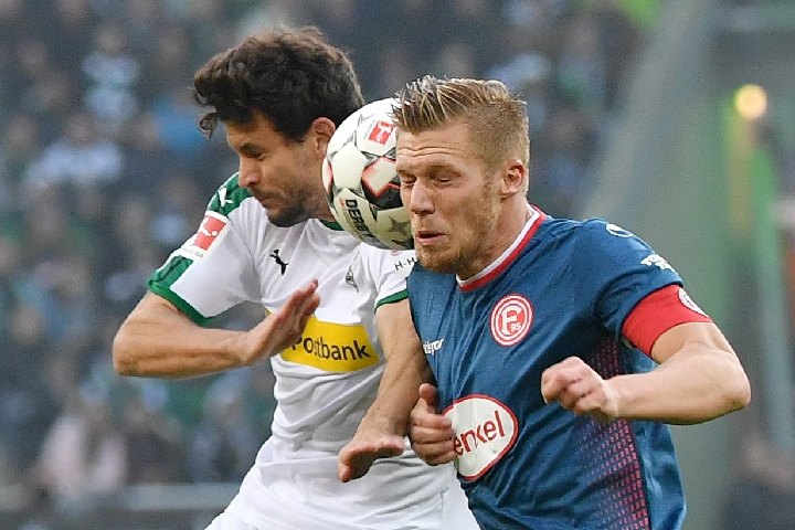 样是对当下 样是对当下